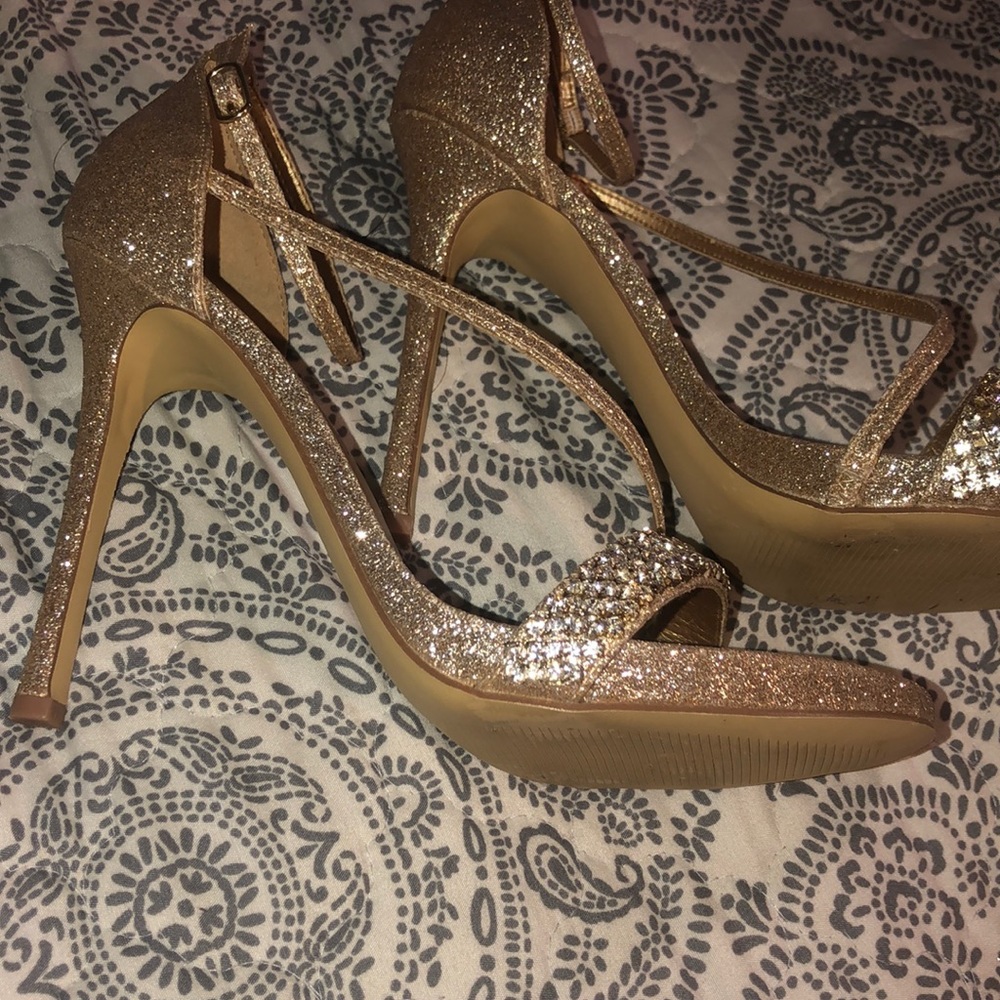Heels - Picture 5 of 7